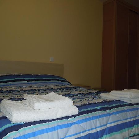 Apartamento Cuatro Torres Madrid Exterior photo